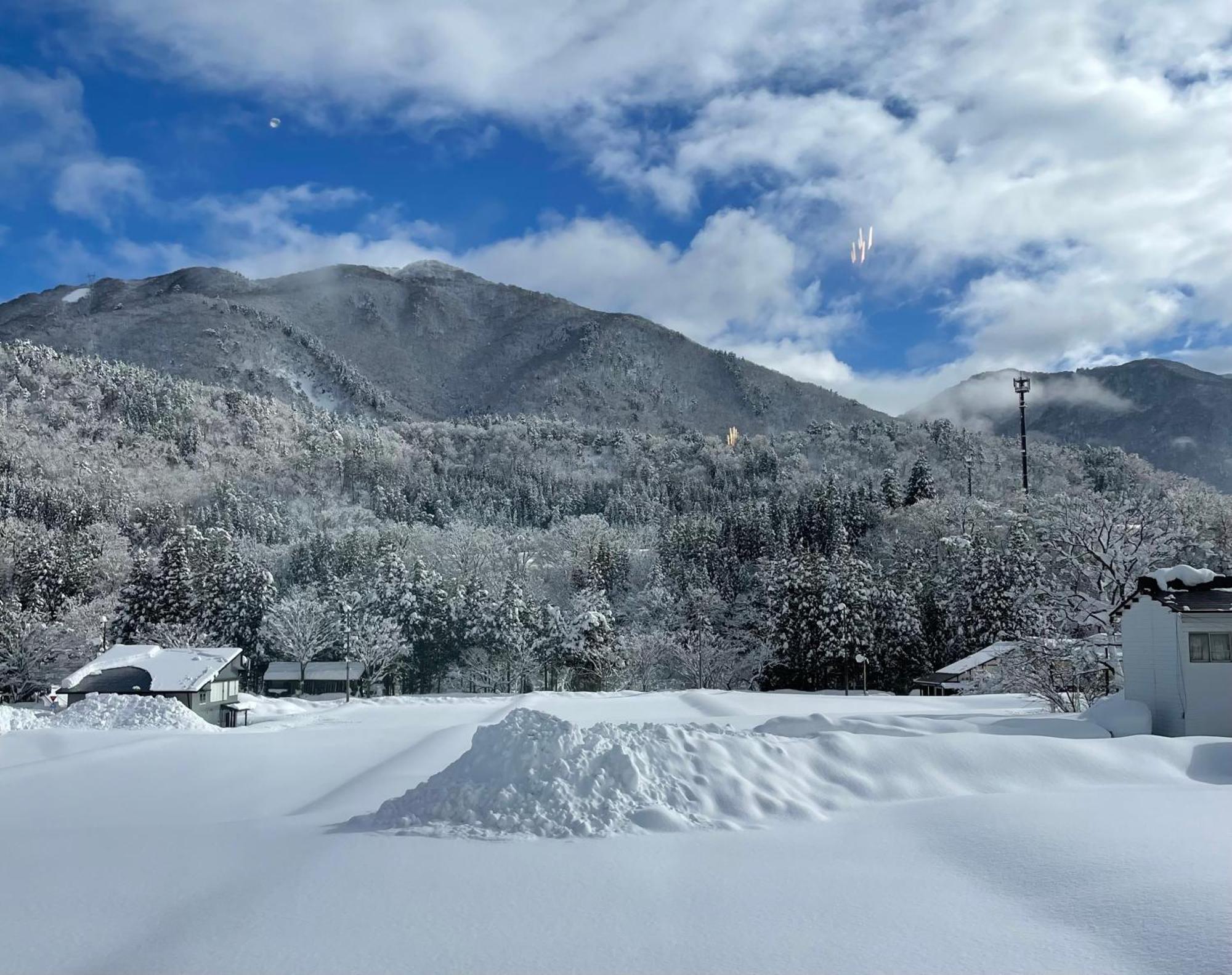 Guesthouse Shirakawa-Go Inn Exterior photo